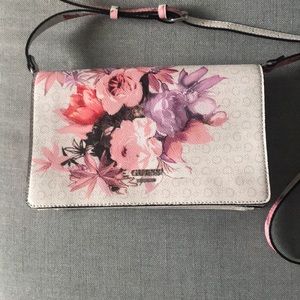 Guess cute crossbody bag
